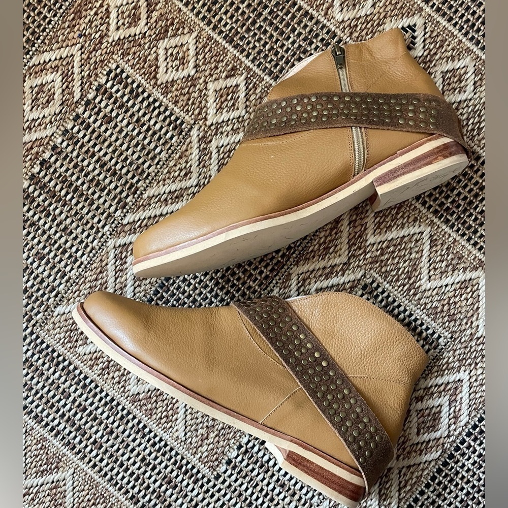 MONARCA Handmade Leather Ankle Boots Size 9 NWOT